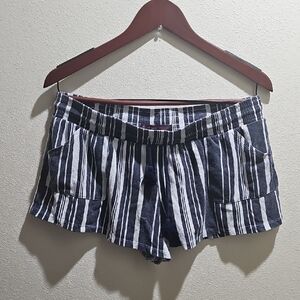 No Boundaries Navy and White Striped Women's Cargo Shorts
